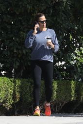 Jennifer Garner   Out in Brentwood 09 12 2022   - 17