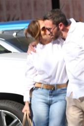 Jennifer Lopez - Out in Hollywood 09/03/2022