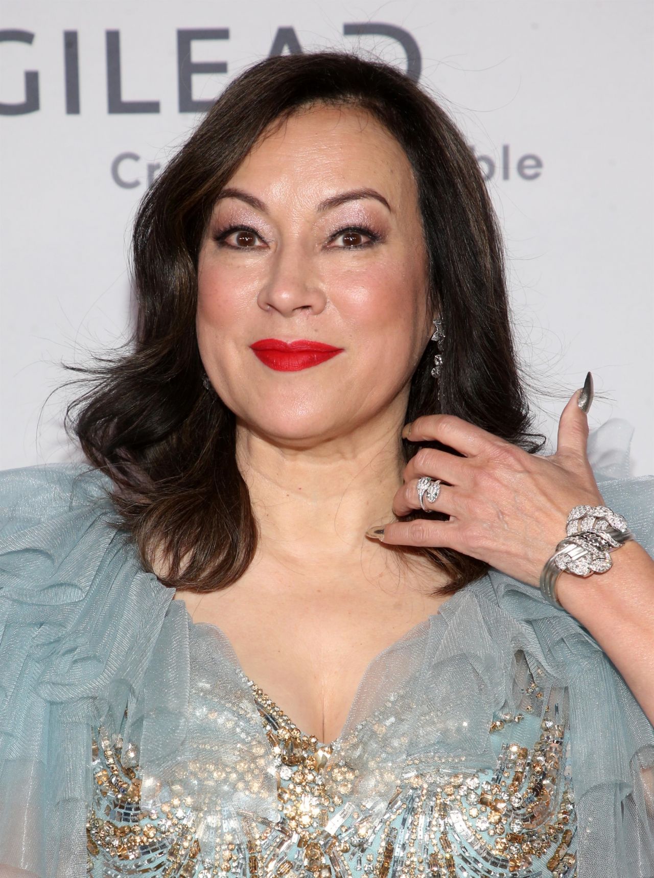 Jennifer tilly outfits