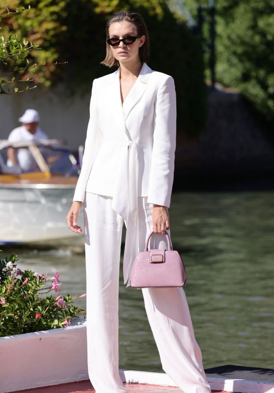 Josephine Skriver   79th Venice International Film Festival 09 05 2022   - 40