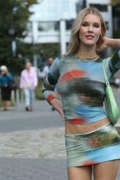 Joy Corrigan - Monse Fashion Show in Battery Park in New York 09/08/2022