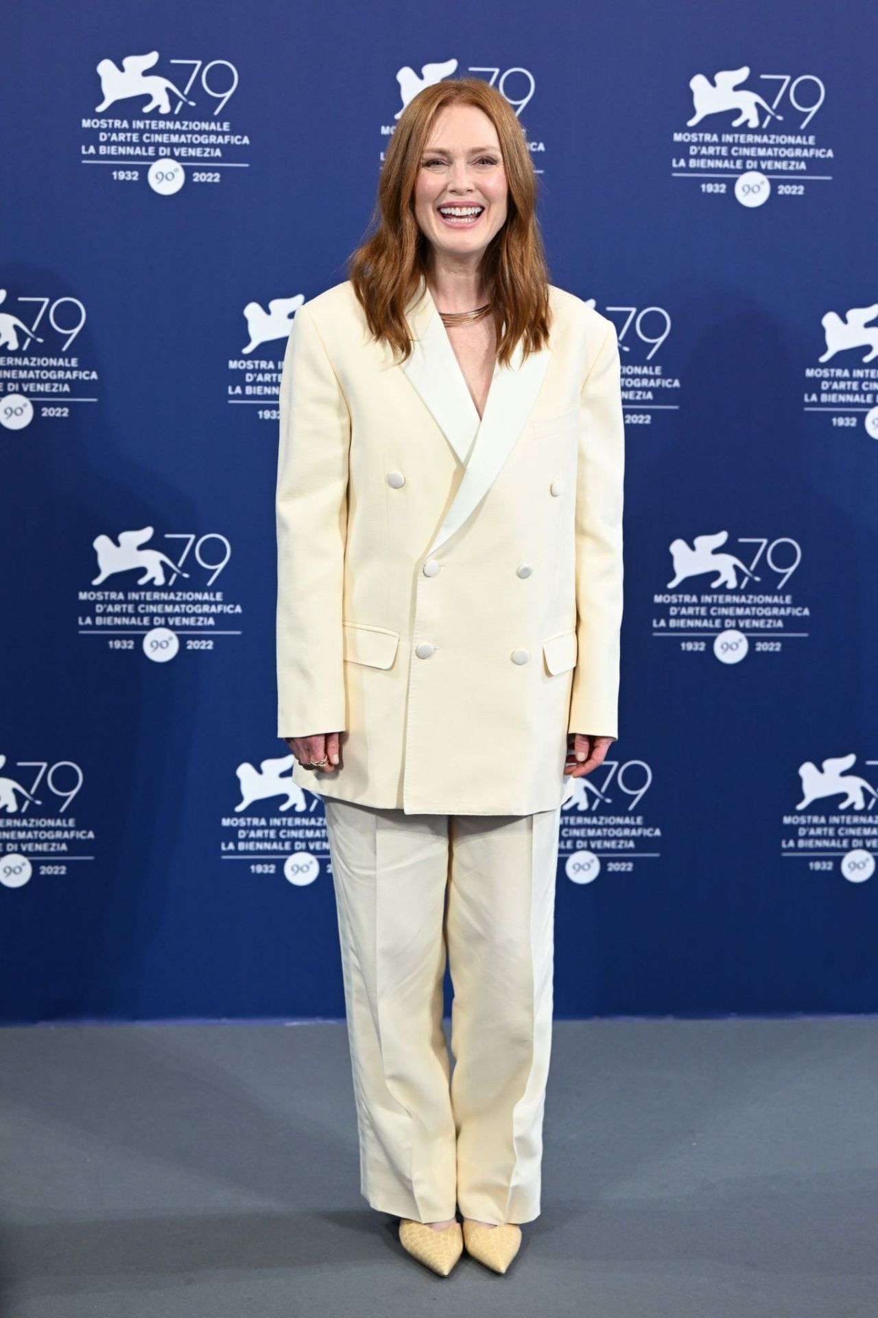 Julianne Moore - Jury Photocall at the 79th Venice International Film Festi...