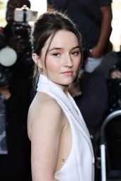 Kaitlyn Dever   Michael Kors Show at NYFW 09 14 2022   - 7