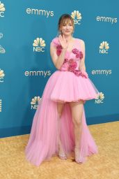 Kaley Cuoco – Emmy Awards 2022 Red Carpet