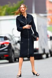 Karlie Kloss - Out in New York 09/13/2022