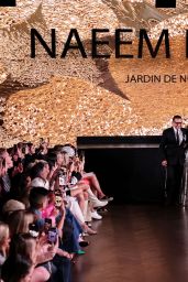 Kate Beckinsale - Naeem Khan Fashion Show in NYC 09/09/2022