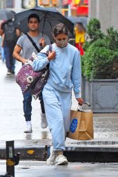 Katie Holmes in Comfy Outfit in New York 09/06/2022