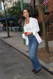 Katie Holmes Wearing Jeans and Multiple BaubleBar Necklaces 09/05/2022