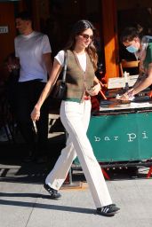 Kendall Jenner at Bar Pitti in New York 09/21/2022