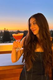 Kira Kosarin Live Stream Video and Photos 09 08 2022   - 32