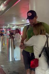 Kristen Bell and Dax Shepard at LAX in LA 09/18/2022