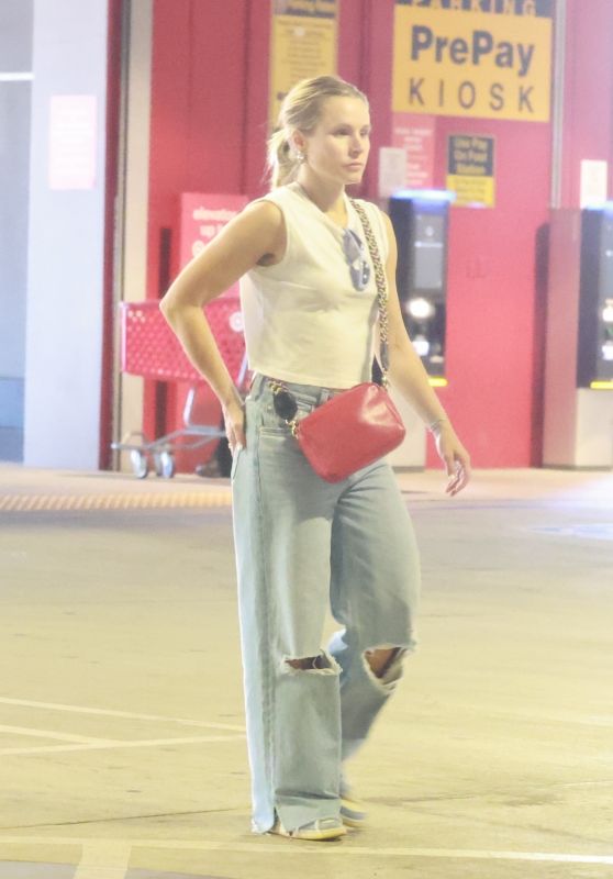 Kristen Bell - Shopping at Target in LA 09/10/2022