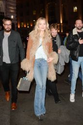 Laura Whitmore - Leaving The Criterion Theatre in London 09/20/2022