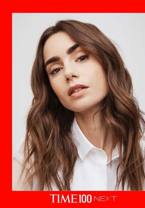 Lily Collins 09/29/2022
