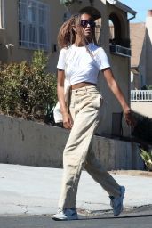 Malia Obama Street Style   Silver Lake 09 21 2022   - 52