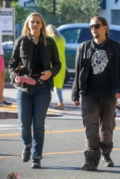 Molly Schirmang With Michael Jackson s Son Prince Jackson   Malibu 09 25 2022   - 3