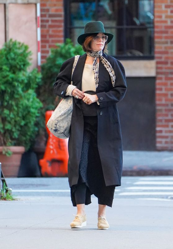 Parker Posey - Out in New York 09/24/2022