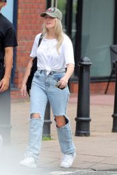 Perrie Edwards - Out in Wilmslow 09/04/2022