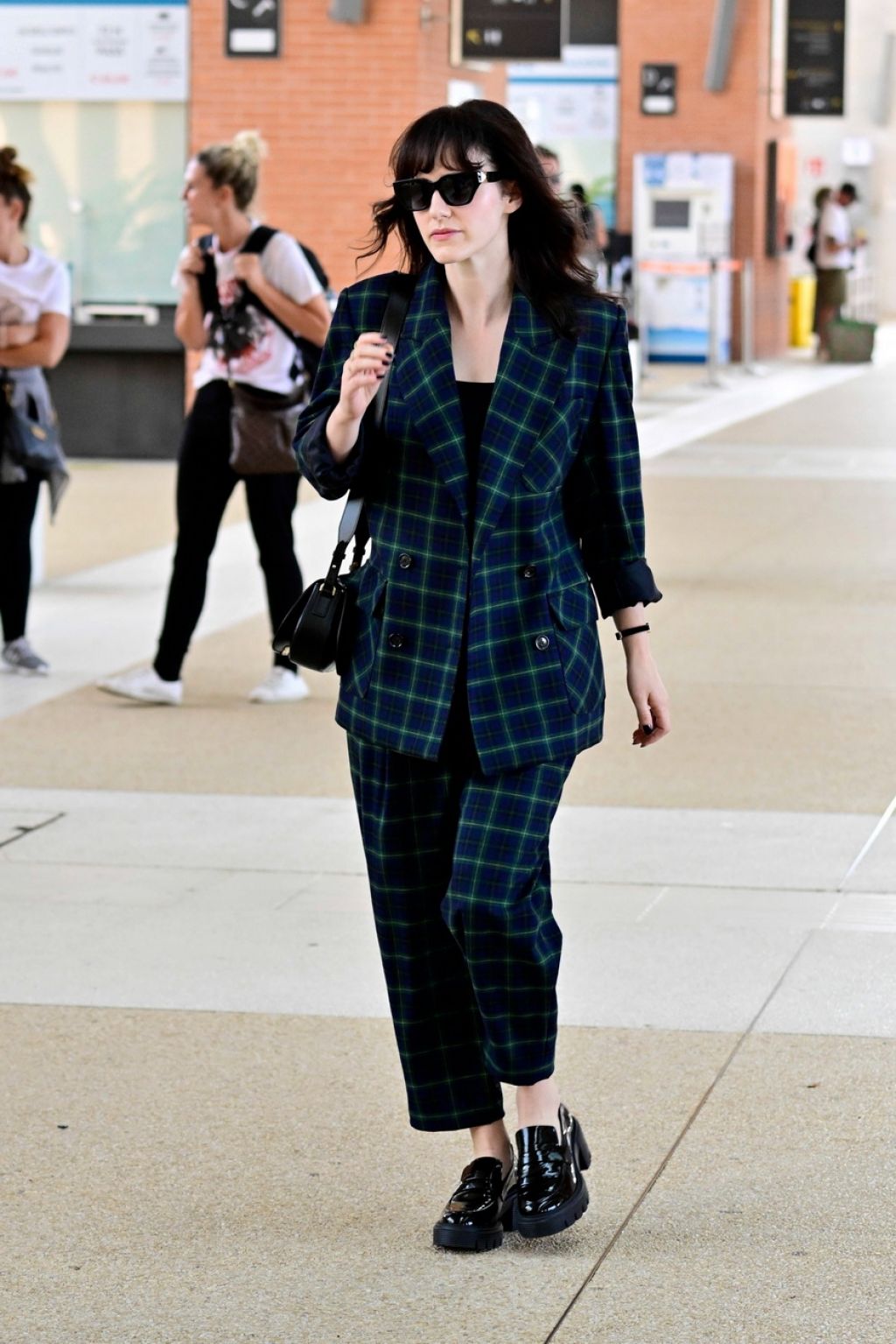 Rachel Brosnahan Looks Stylish in a Matching Pantsuit - Venice 09/03 ...
