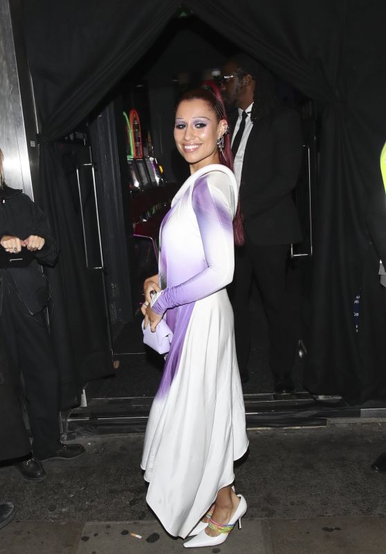 Raye at JW Anderson Fashion Show in London 09/17/2022