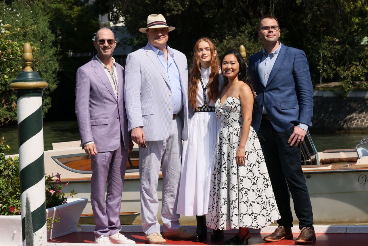 Sadie Sink - "The Whale" Photocall in Venice 09/03/2022 • CelebMafia