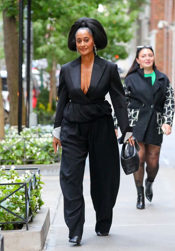 Tracee Ellis Ross - Out in New York 09/28/2022
