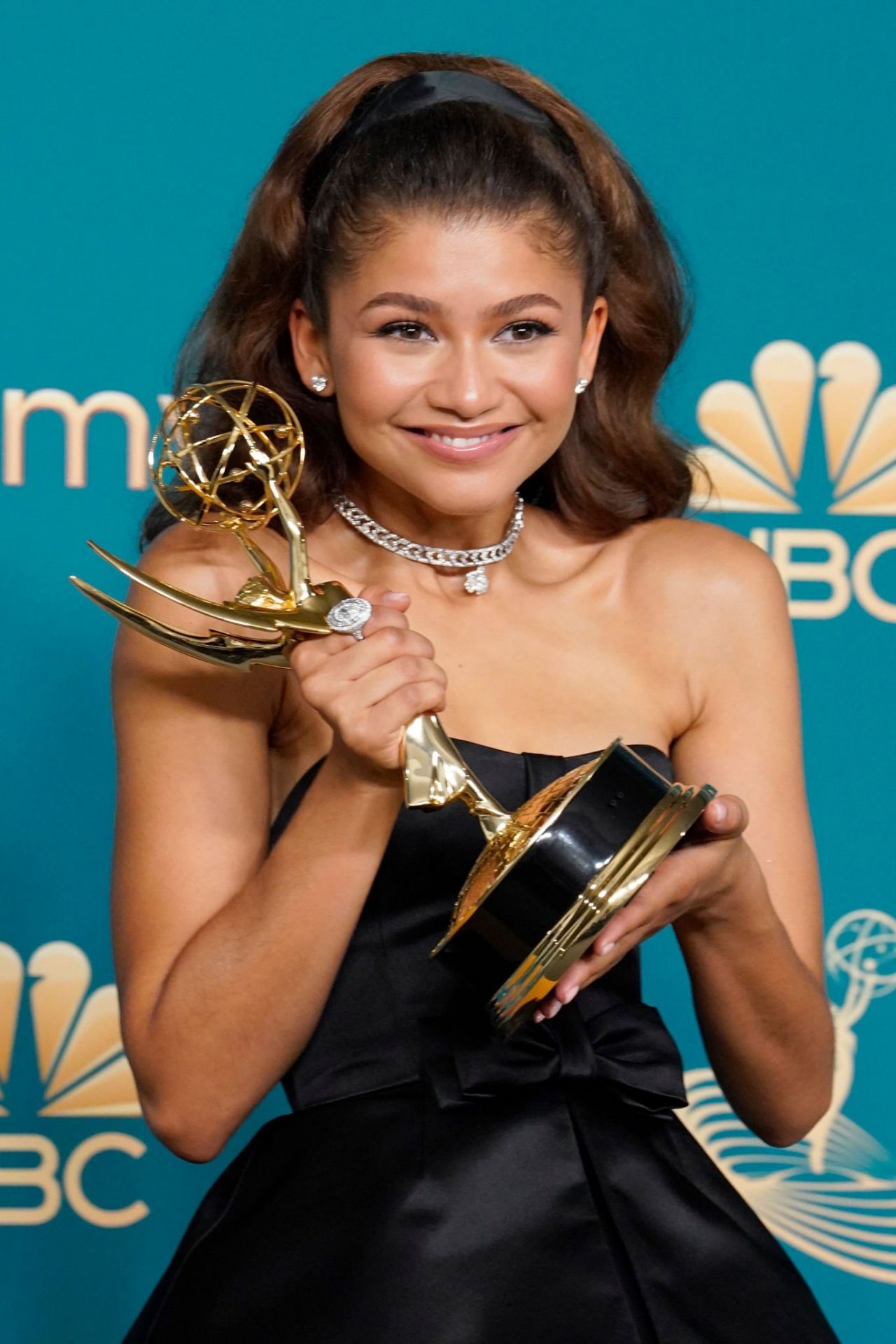 Zendaya – Emmy Awards 2022 Red Carpet • CelebMafia