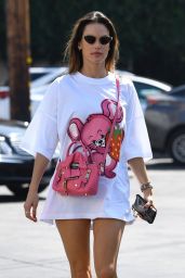 Alessandra Ambrosio Street Style 10 07 2022   - 18