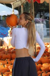 Alexis Ren - Pumpkin Patch in LA 10/21/2022