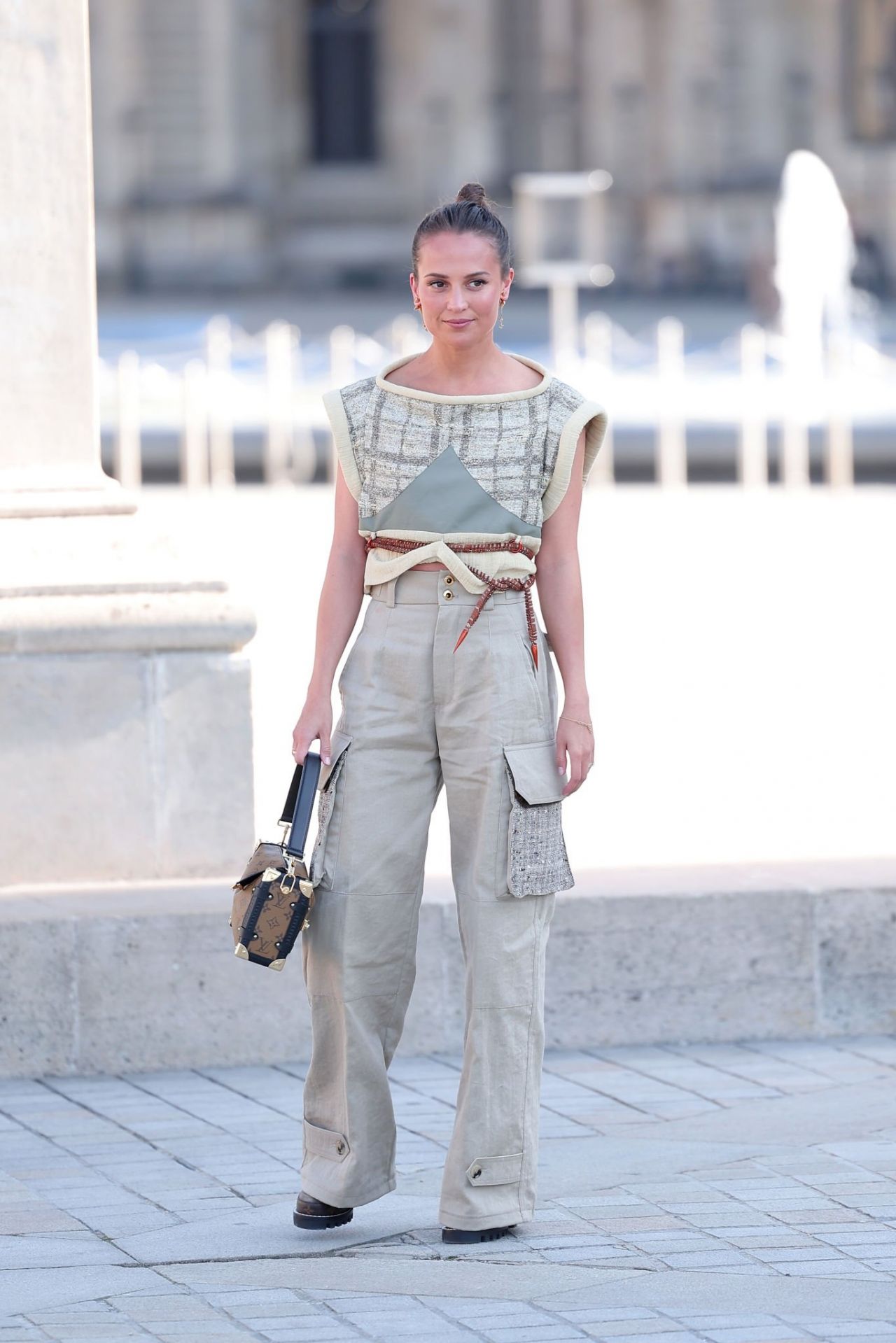 Alicia Vikander For Louis Vuitton Lv Pont 9 Street Style Campaign – Star  Style
