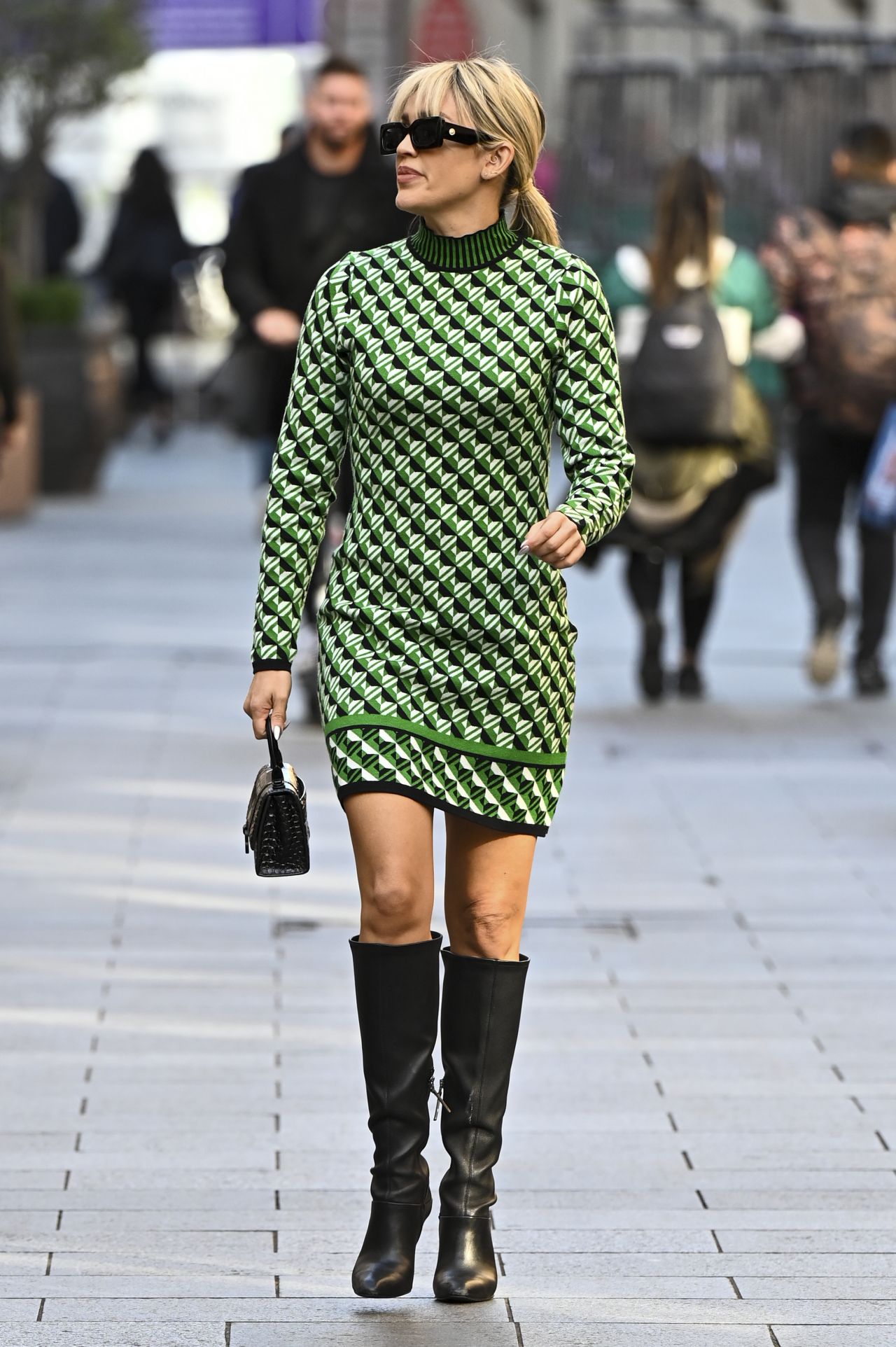 Ashley Roberts Street Style - London 10/06/2022 • CelebMafia