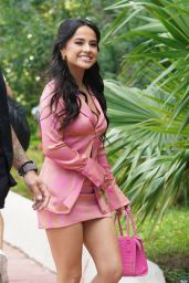 Becky G   Out in Miami 10 15 2022   - 4