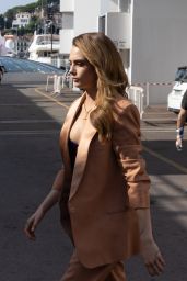 Cara Delevingne   Out in Cannes 10 18 2022   - 60