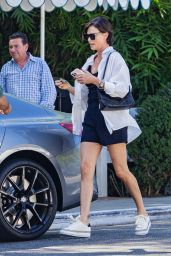 Charlize Theron at San Vicente Bungalows in West Hollywood 10/04/2022