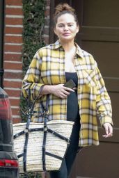 Chrissy Teigen   Out in Beverly Hills 10 06 2022   - 95