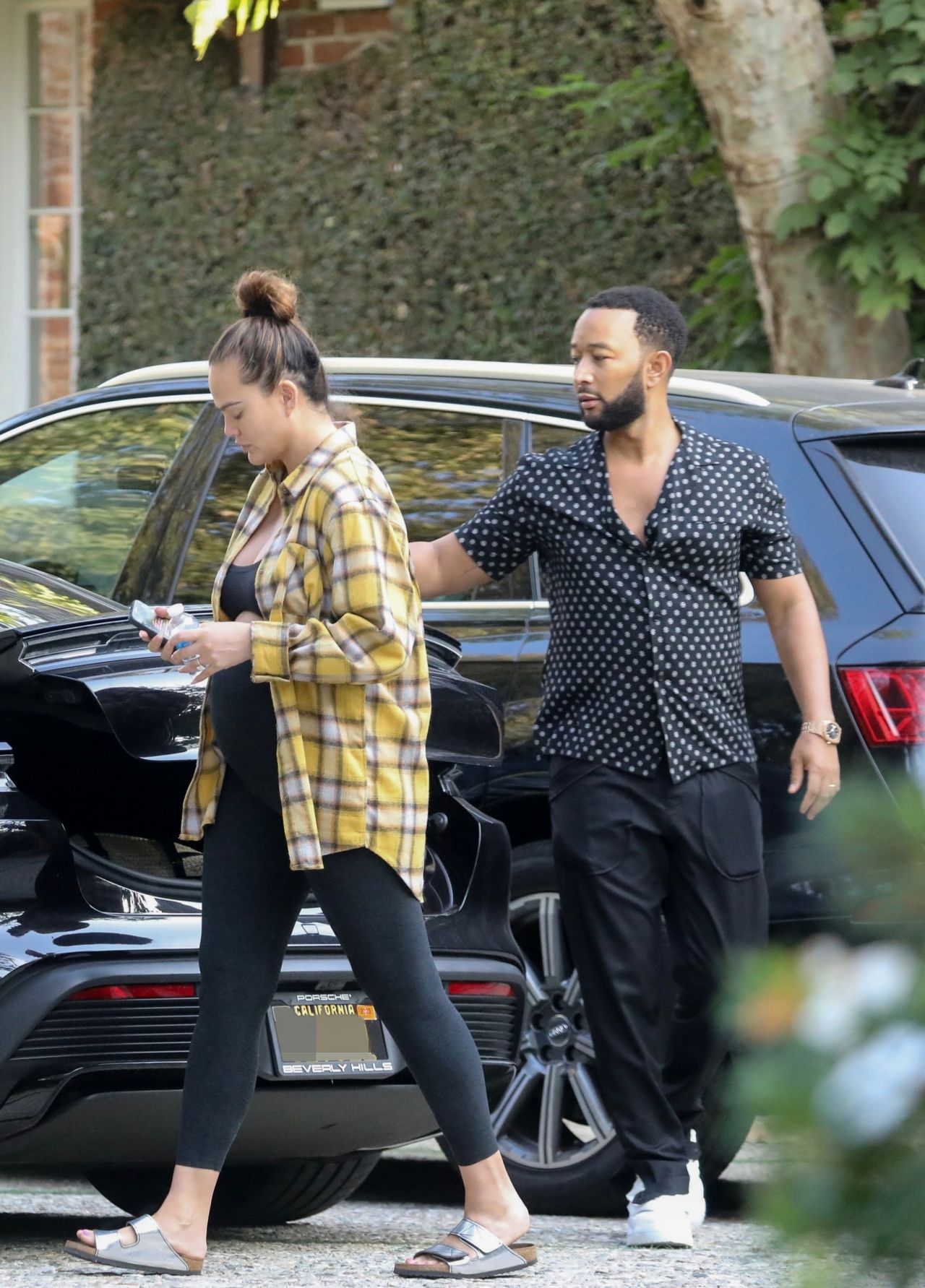 Chrissy Teigen on Rodeo Drive in Beverly Hills 05/05/2023 • CelebMafia