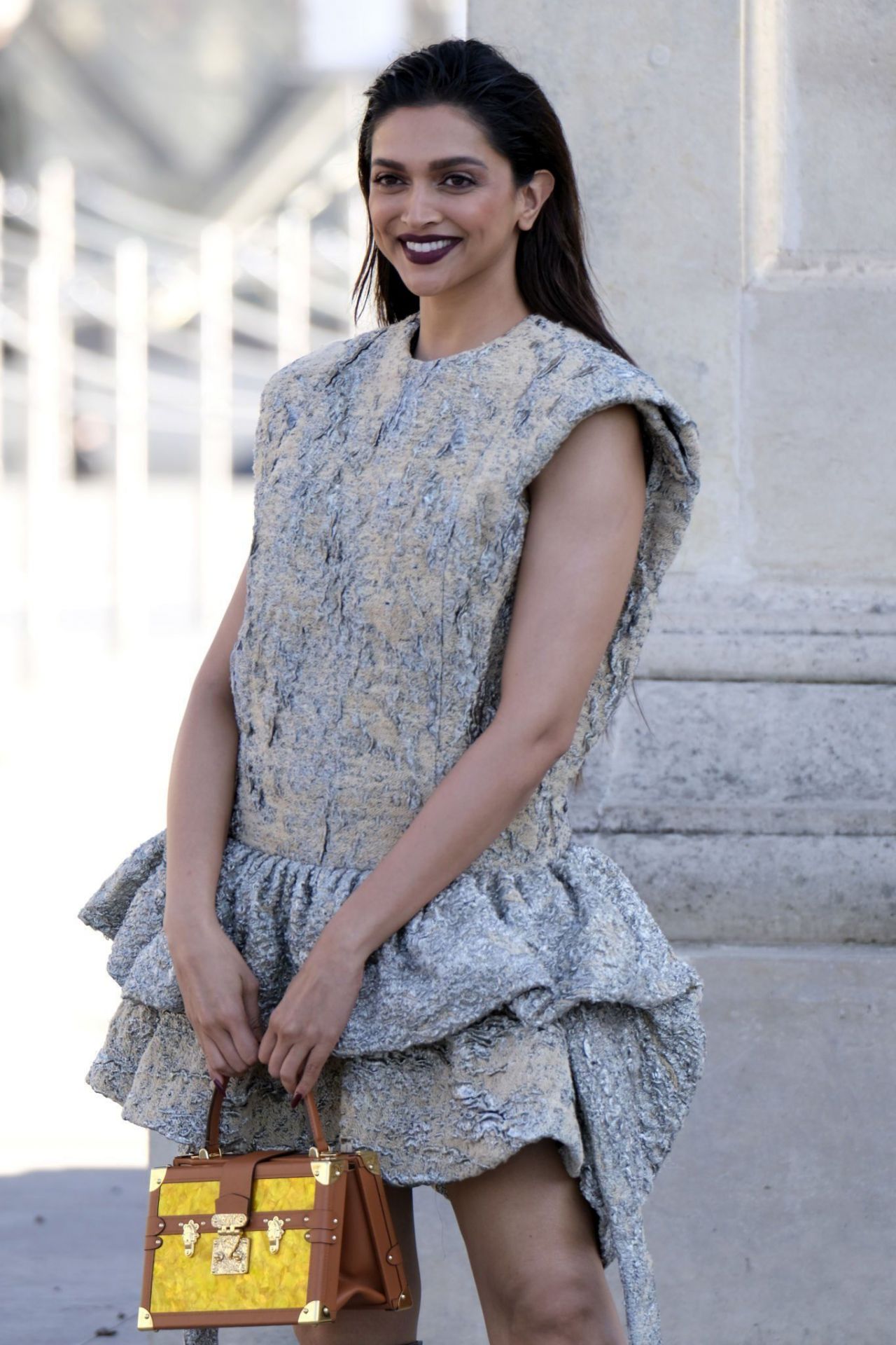 Deepika Padukone And Her Abs Are At The Cutting Edge Of Fashion In Louis  Vuitton For BoF500 Gala In Paris