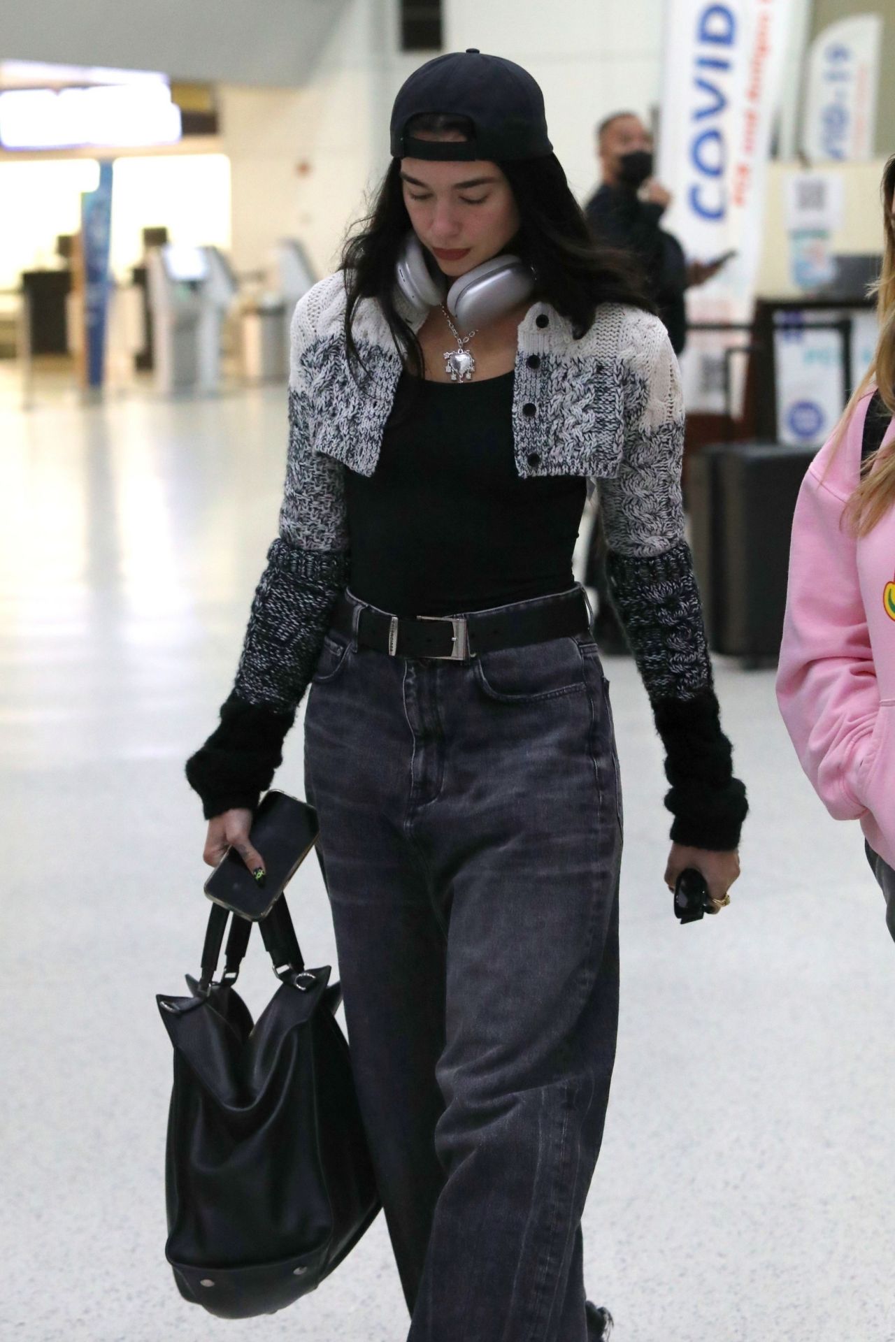 Dua Lipa at JFK Airport in New York 10/02/2022 • CelebMafia