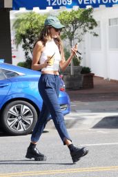 Eiza Gonzalez Street Style 10/20/2022