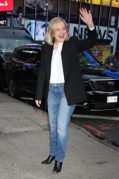 Elisabeth Moss - Arrives at Good Morning in NYC 10/10/2022