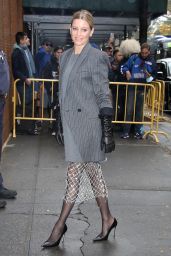 Elizabeth Banks at The View in NYC 10 25 2022   - 35