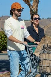 Elizabeth Olsen and Robbie Arnett - Grocery Shopping at Erewhon Market in LA 10/04/2022