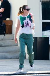 Ellen Pompeo Makeup Free in Los Feliz 10 09 2022   - 1