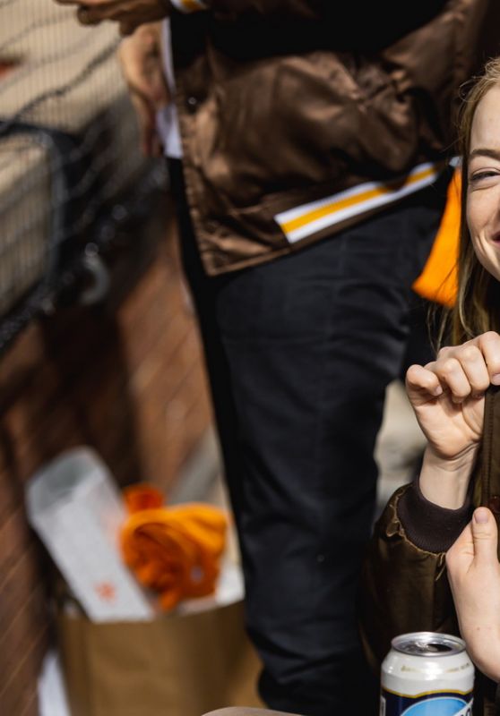 Emma Stone - New York Mets vs San Diego Padres in New York 10/07