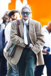 Gigi Hadid Street Style   New York 10 14 2022   - 57