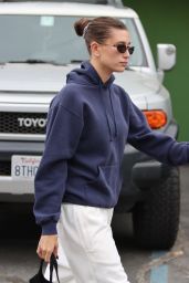 Hailey Rhode Bieber in Comfy Outfit   West Hollywood 10 11 2022   - 23