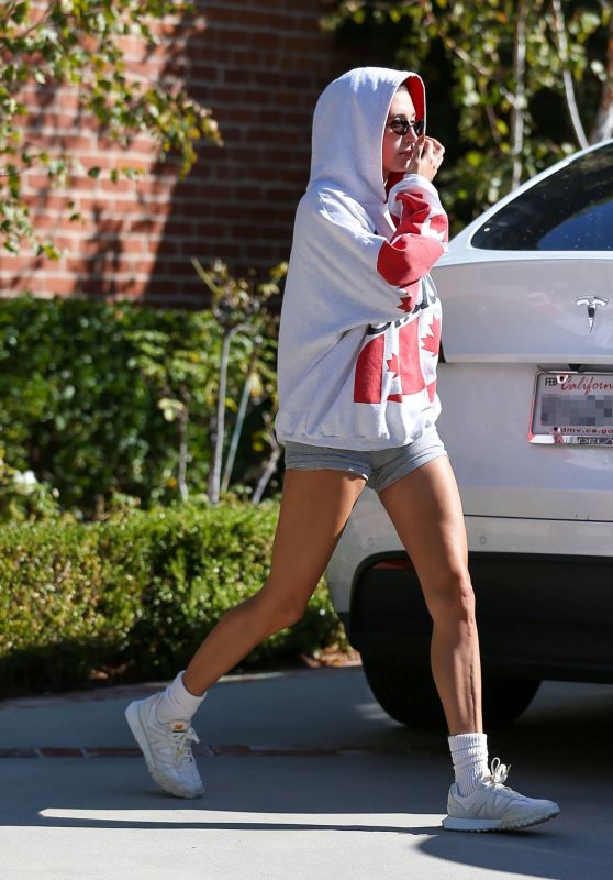 Hailey Rhode Bieber - Out in Los Angeles 10/17/2022