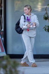 Hilary Duff   Out in Sherman Oaks 10 24 2022   - 22