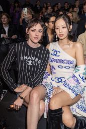 Jennie Kim (Blackpink) - Chanel Fashion  Sow in Paris 10/04/2022
