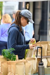 Jennifer Garner at a Farmer